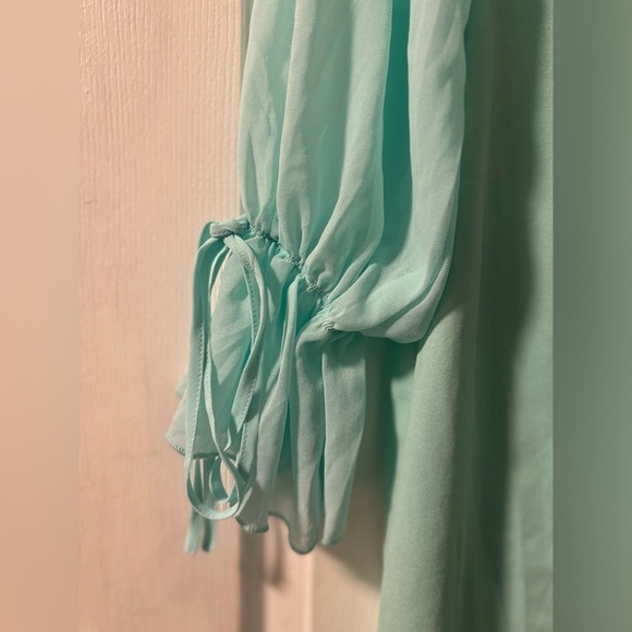 PRETTYLITTLETHING MINT CHIFFON SLEEVE HOOK & EYE BODYCON DRESS SIZE 12 MINI - Picture 3 of 6